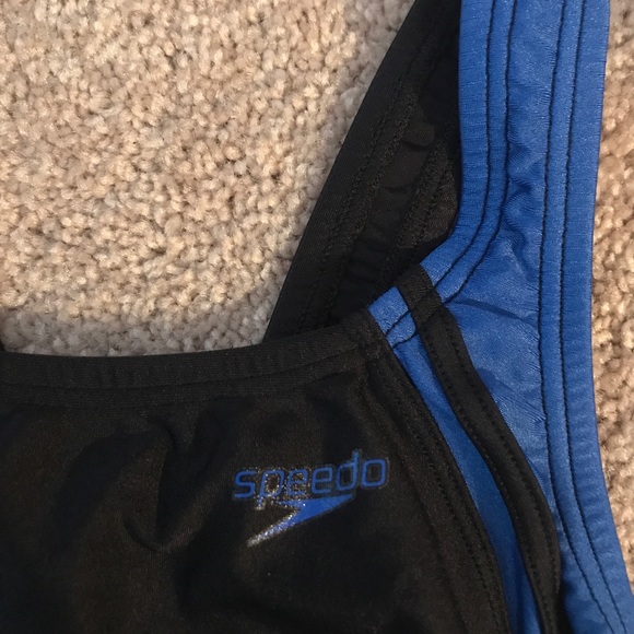 SPEEDO SWIMSUIT - Picture 2 of 4